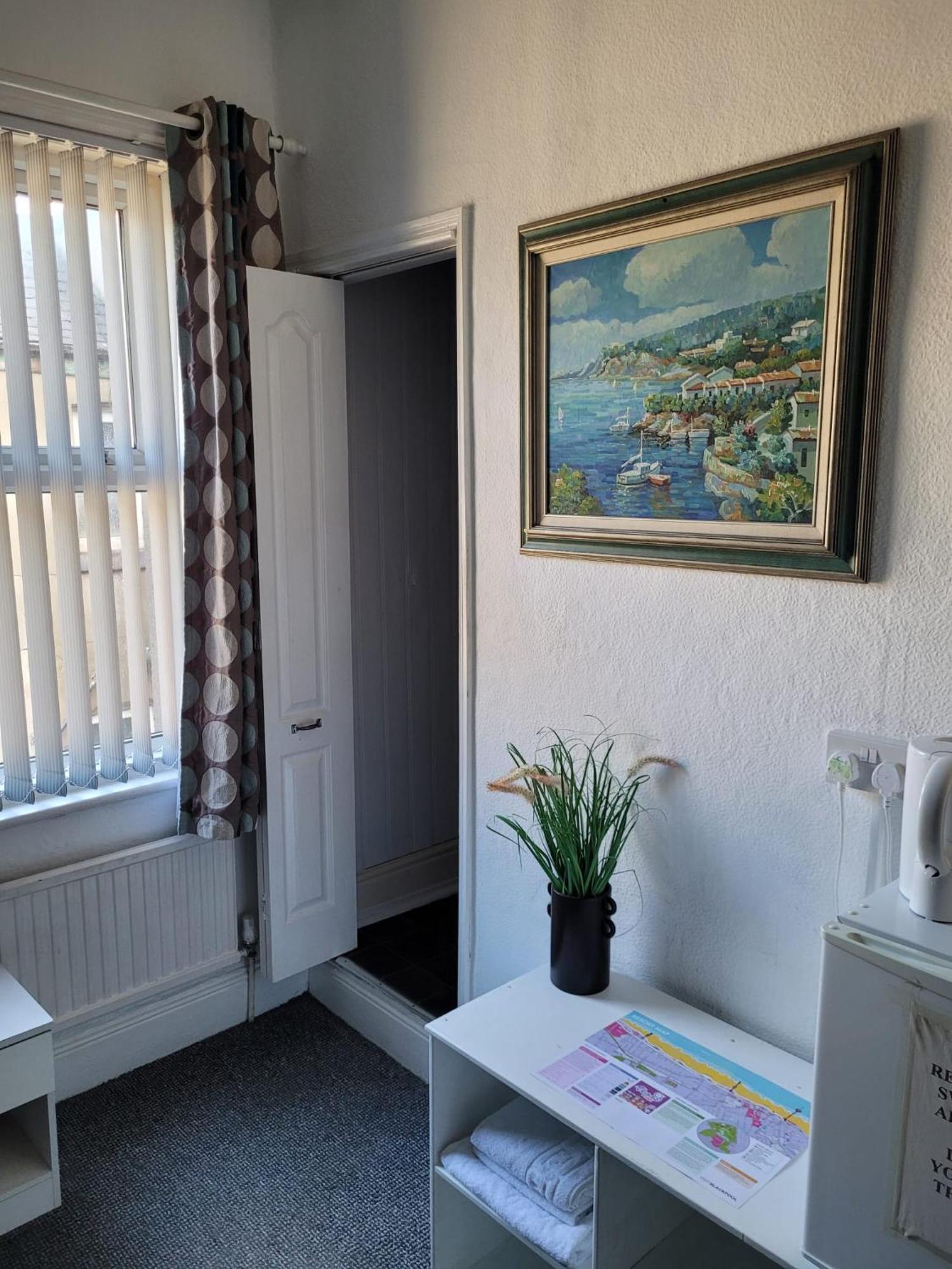 Maydene Guest house